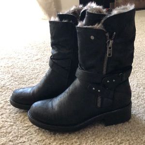 Black biker mid-calf boots